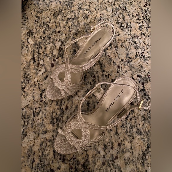 Audrey Brooke Kellie Gold Glitter Heels, Size 7.5, Like New (worn only once) - Picture 2 of 4
